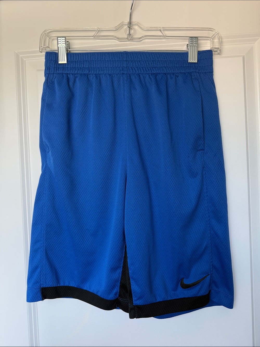 Nike Boys  Blue Dri-FIT Athletic Shorts with Side Pockets size XL
